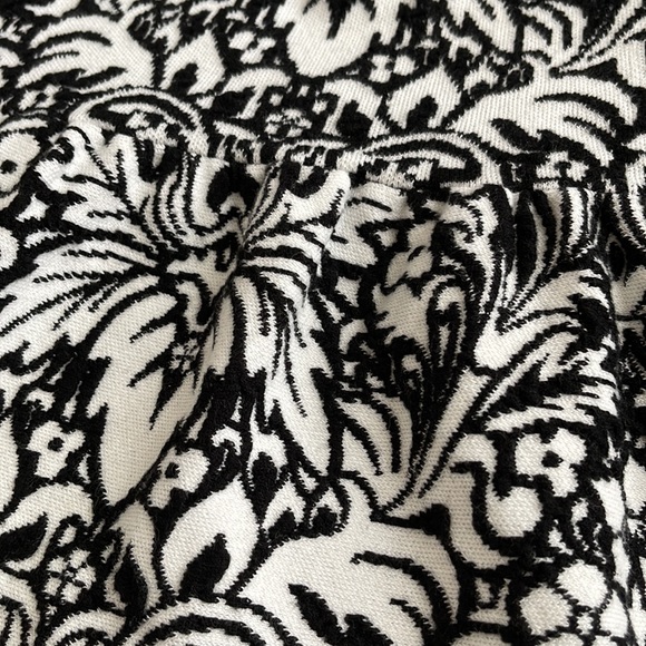 BCBG Knit skirt bundle size s/xs - Picture 2 of 5